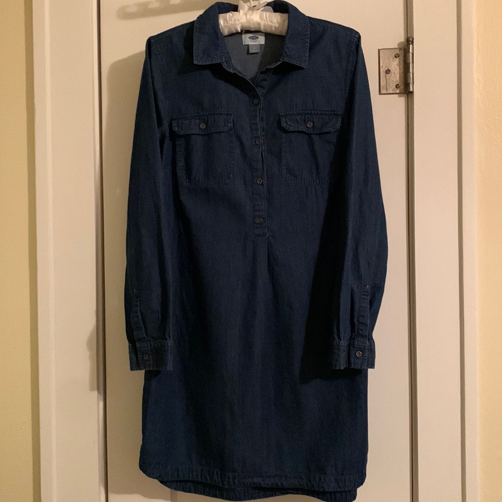 Denim Shirtdress Curved Hem, Long Sleeve, Button Front & Cuffs, Multi-Season EUC